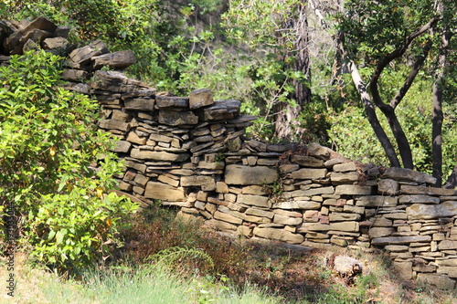 mur