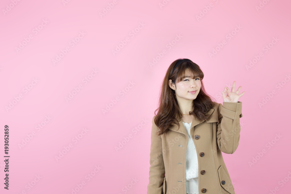 コート・女性(ピンクバック) コート・女性(ピンクバック)