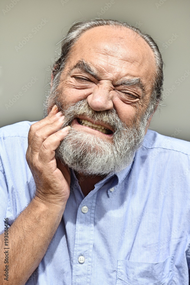 Obraz premium Bearded Old Male With Toothache