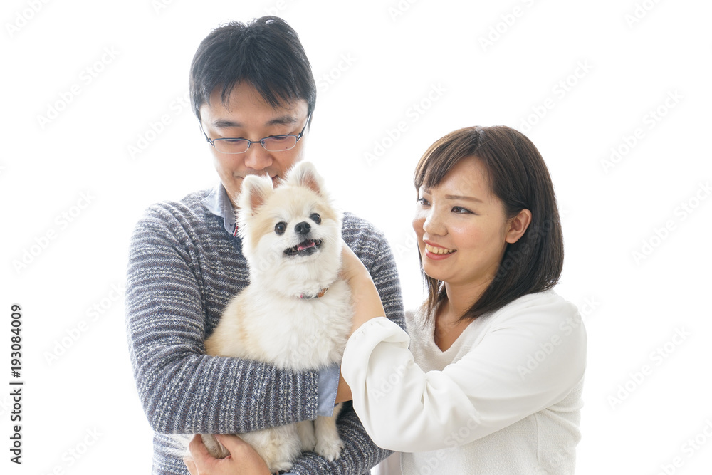 犬を抱く夫婦 カップル ブリーダー 動物愛護 Stock 写真 Adobe Stock 犬を抱く夫婦 カップル ブリーダー 動物愛護 Stock 写真 Adobe Stock