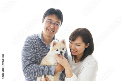 犬を抱く夫婦 カップル ブリーダー 動物愛護 Stock 写真 Adobe Stock