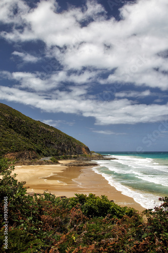 Küstenlandschaft an der Great Ocean Road bei Lorne, Victoria, Australien. photo