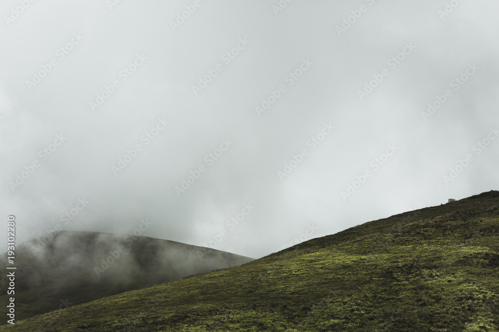 Fototapeta premium Foggy Mountains Landscape