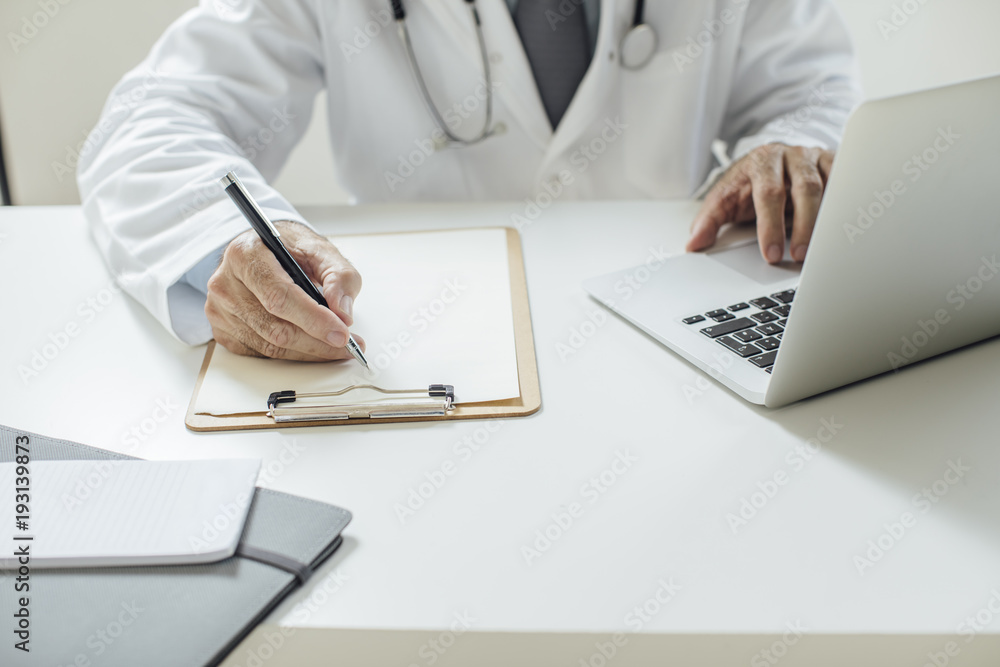 Fototapeta premium Doctor Writing Prescription