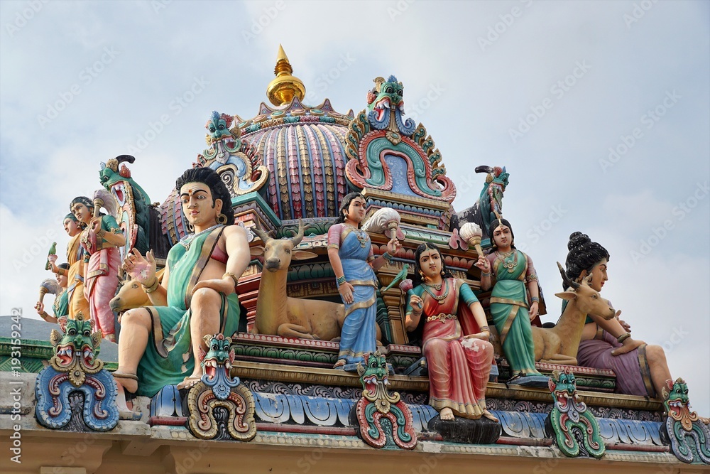 Naklejka premium Sri Mariamman Temple in Singapore 