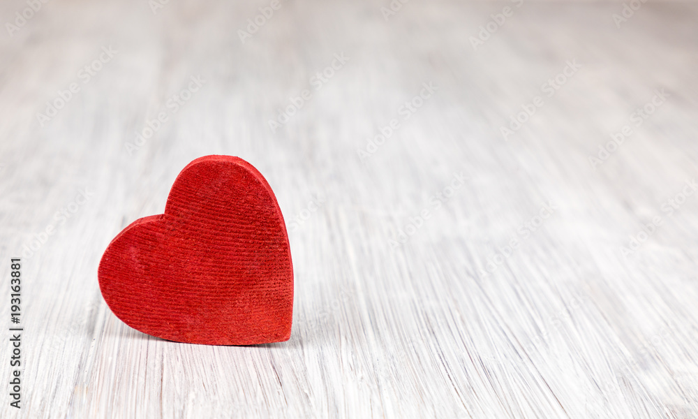 Fototapeta premium one red heart