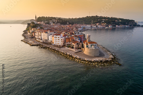 Foto Piran on Slovenian adriatic coast in morning sun