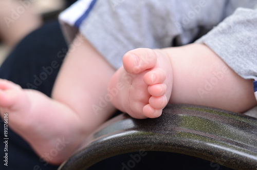Obraz na płótnie Baby Toes w salonie