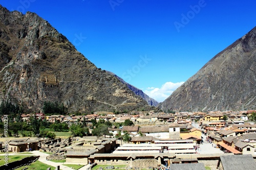 Ollantaytambo in den peruanischen Anden photo