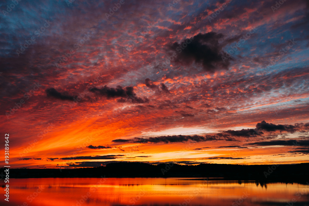Fototapeta premium Sunset landscape upon the river
