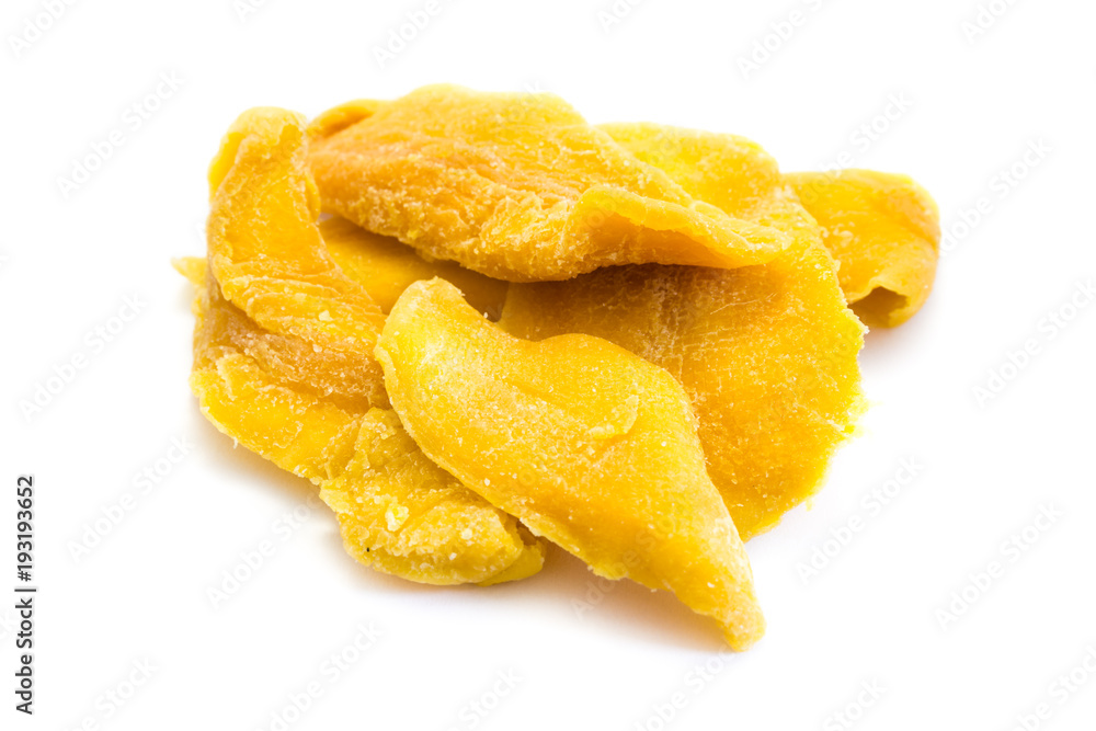 getrocknete Mango isoliert freigestellt auf weißen Hintergrund, Freisteller getrocknete Mango isoliert freigestellt auf weißen Hintergrund, Freisteller