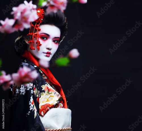 Quadro su tela young pretty geisha in kimono
