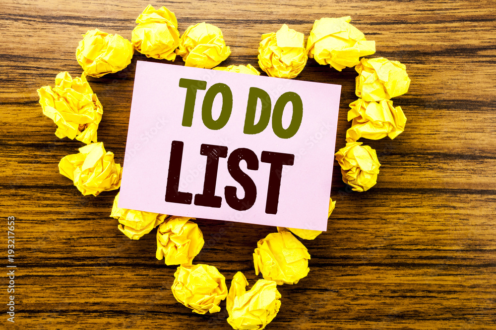 Naklejka premium Word, writing To Do List. Business concept for Plan Lists Remider written on sticky note paper on the wooden background.