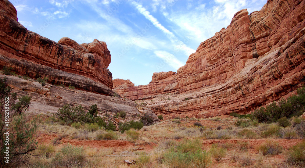 Fototapeta premium Red rock formations in Grand Gulch canyon country Southern Utah.