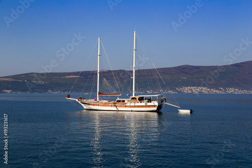 Sailing yacht with lowered sails