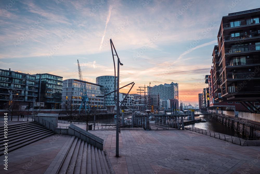 Hafencity Hamburg wunderschöner Sonnenuntergang