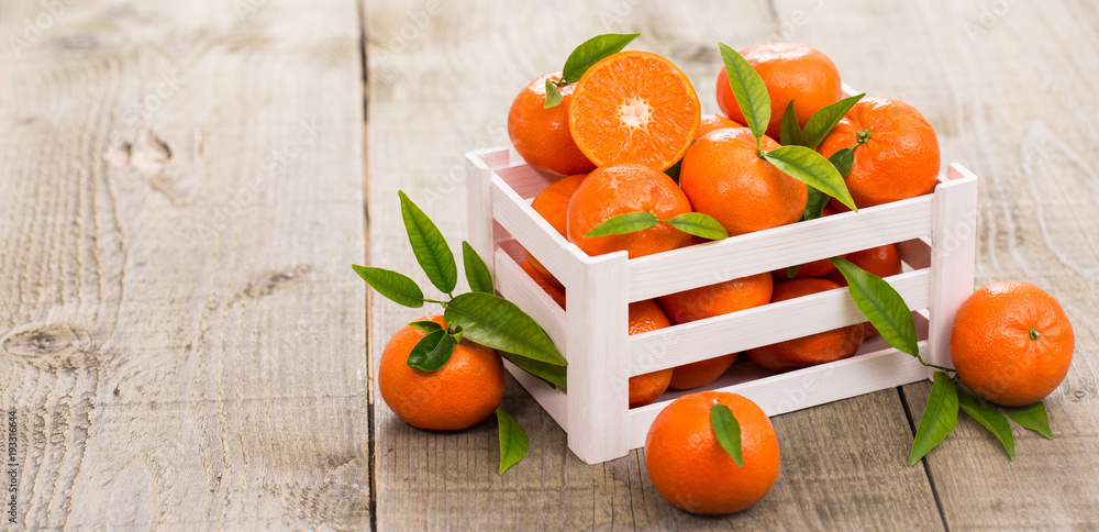 Fresh tangerine in the crate