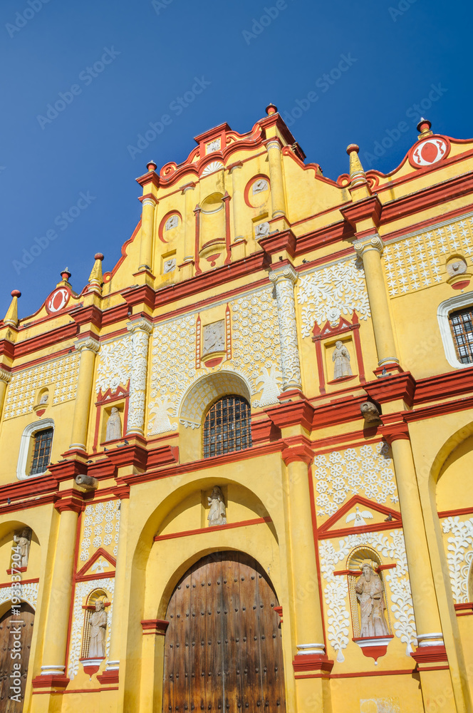 Fototapeta premium Cathedral of San Cristobal de las Casas, Chiapas, Mexico