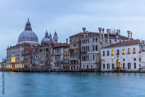 View of the channels and old palaces in Venice at sunset - 1