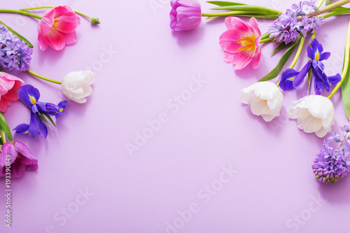 Fototapeta Naklejka Na Ścianę i Meble -  beautiful flowers on paper background