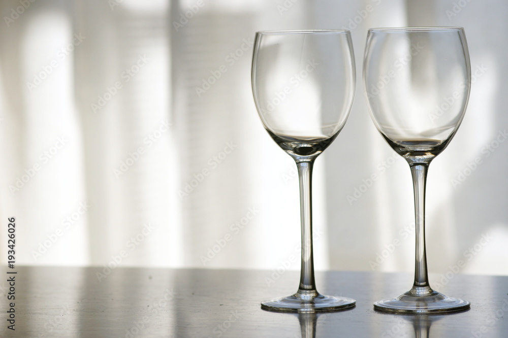 Obraz premium Two wine glasses