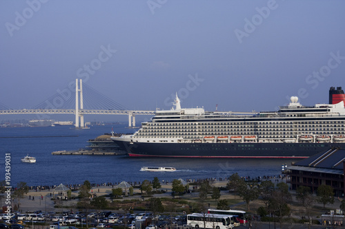 Photo 豪華客船入港に沸く横浜港