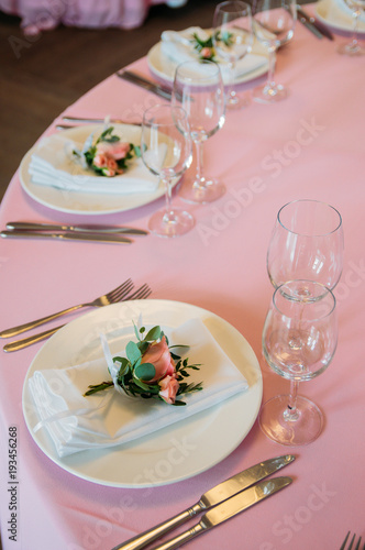 Table setting, Table setting for guests at the wedding
