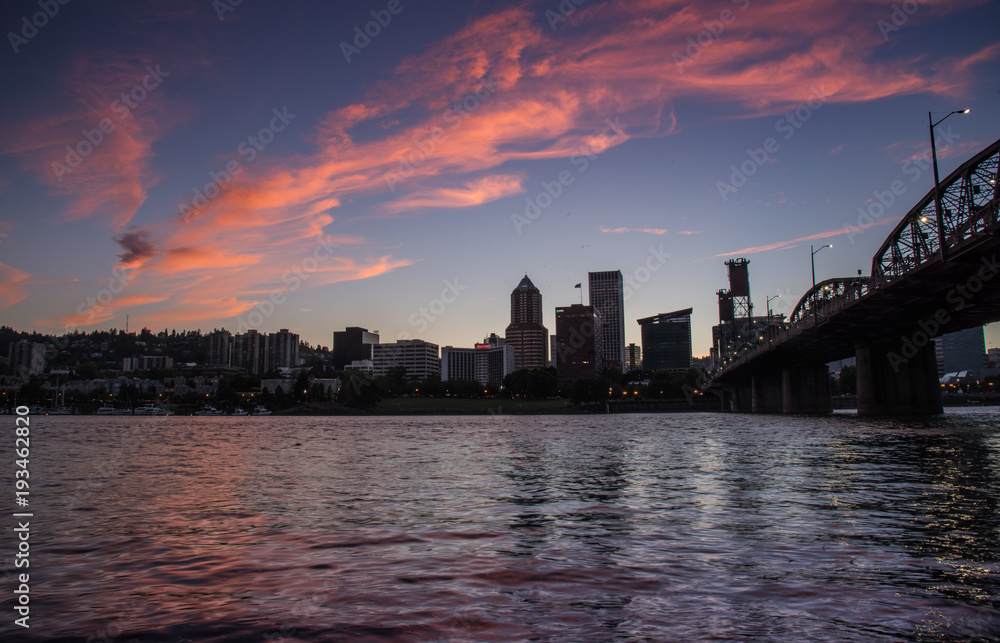 Fototapeta premium Sunset clouds over Portland Oregon skyline