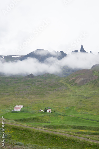 Berg-Landschaft im Norden Islands photo