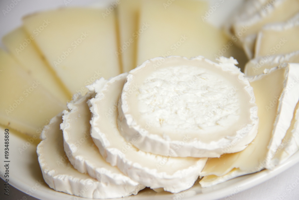 Cheese platter. Brie, figs.