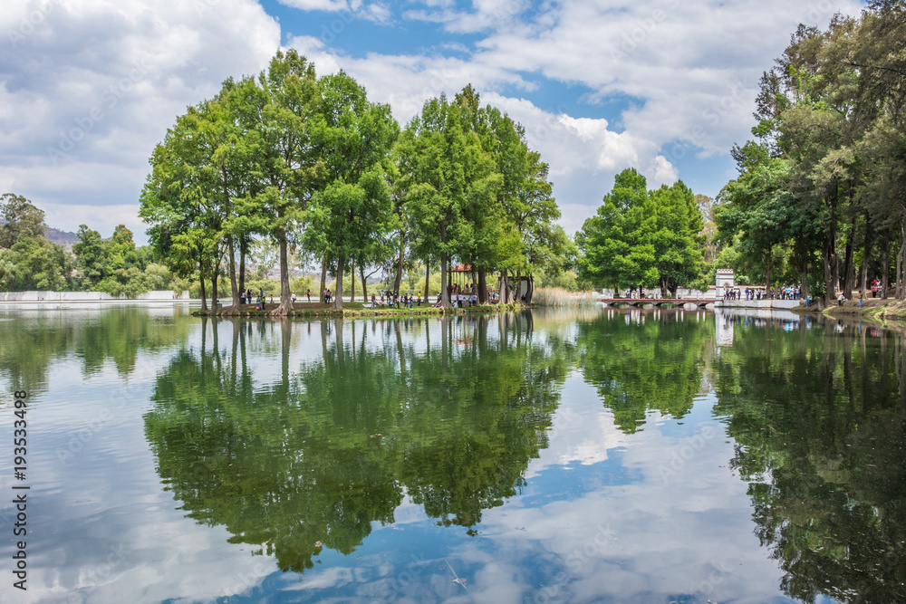 Obraz premium Sight and reflection of the Hacienda Chautla in Puebla, Mexico