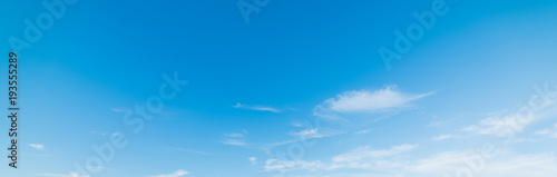 Fototapeta Naklejka Na Ścianę i Meble -  Blue sky with small clouds in California