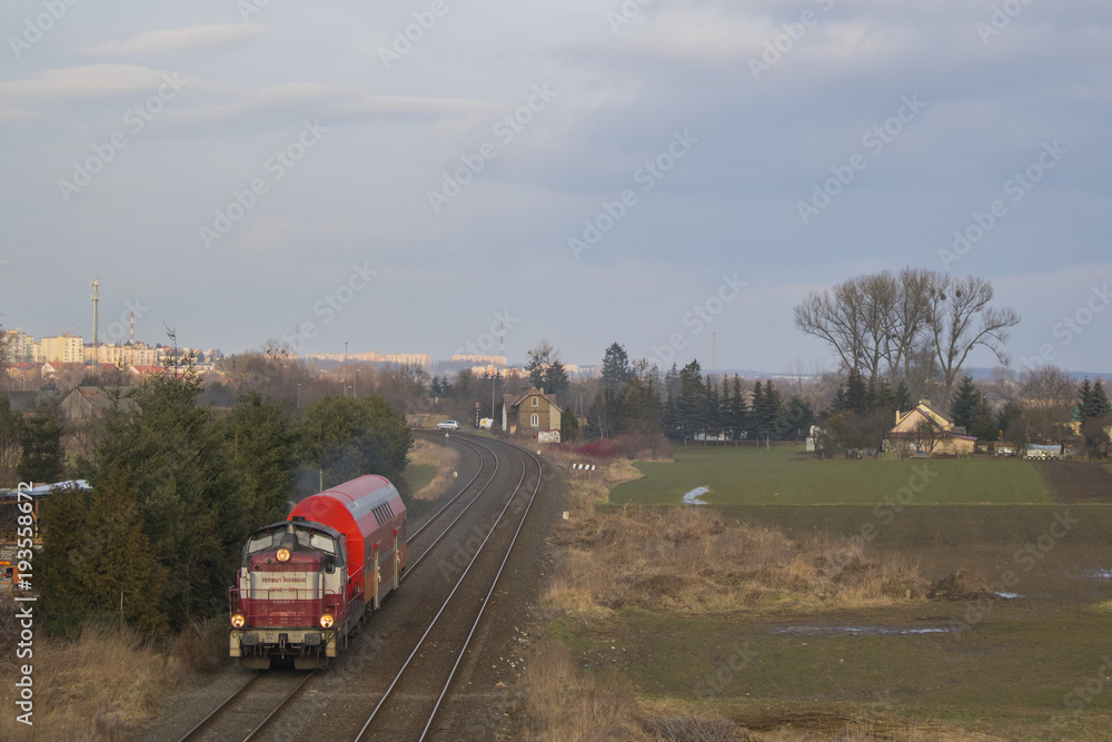 SU42-504 z pociągiem REGIO do Kostrzyna wyjeżdża z Gorzowa Wielkopolskiego :) 