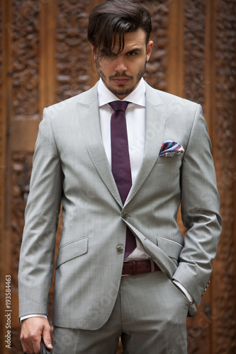 Homme classe dans la rue