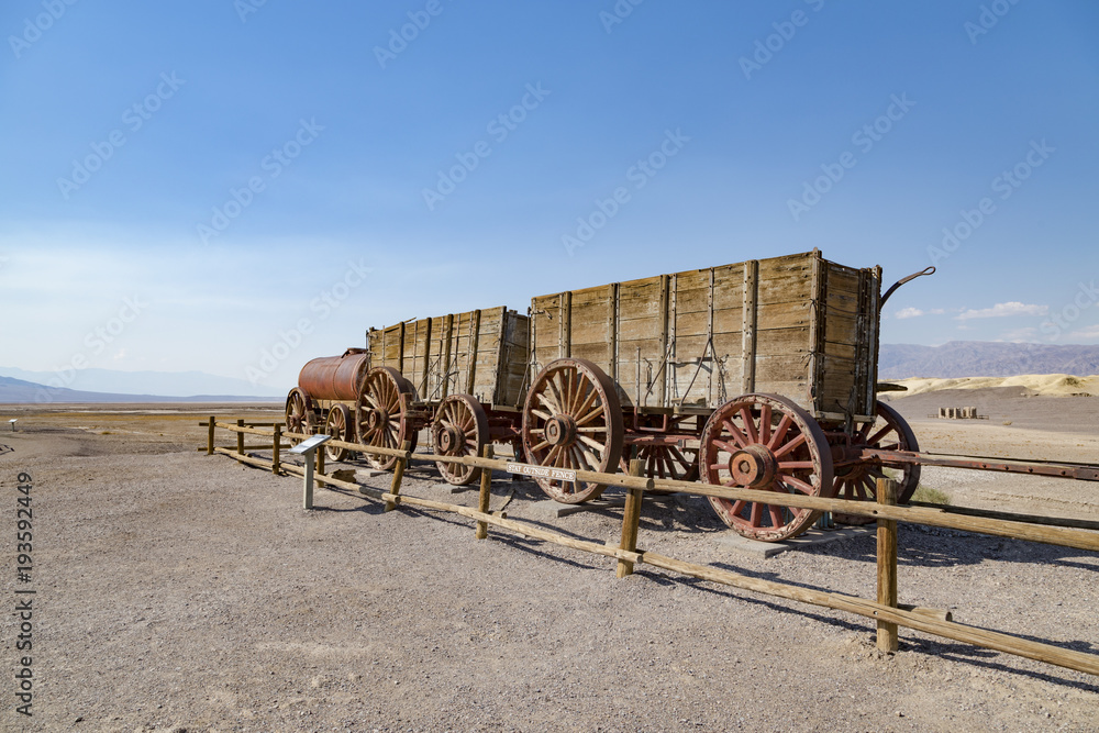 Obraz premium Twenty Mule Team Canyon, Death Valley, California. Teams of eighteen mules and two horses attached to large wagons carried borax out of Death Valley from 1883 to 1889