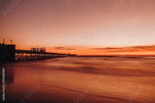 Muelle al atardecer