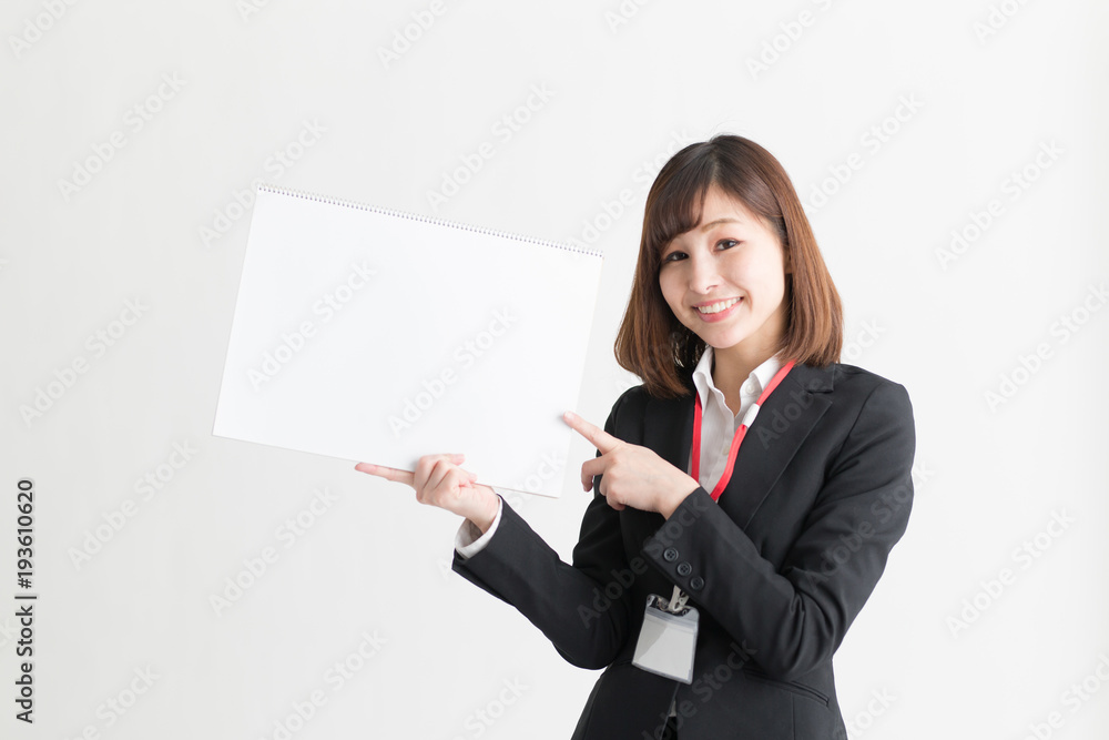 スーツ・女性(白バック) スーツ・女性(白バック)