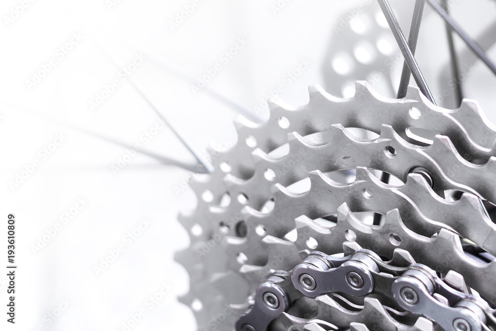 machine,macro,white,chrome,circle,wallpaper,texture,background,shiny,iron,equipment,toothed wheel,rings,chainring,bicycle,bicycle chain,bicycle cogs,cogwheel,cogs,cog,chain wheel,silver,technology,ill