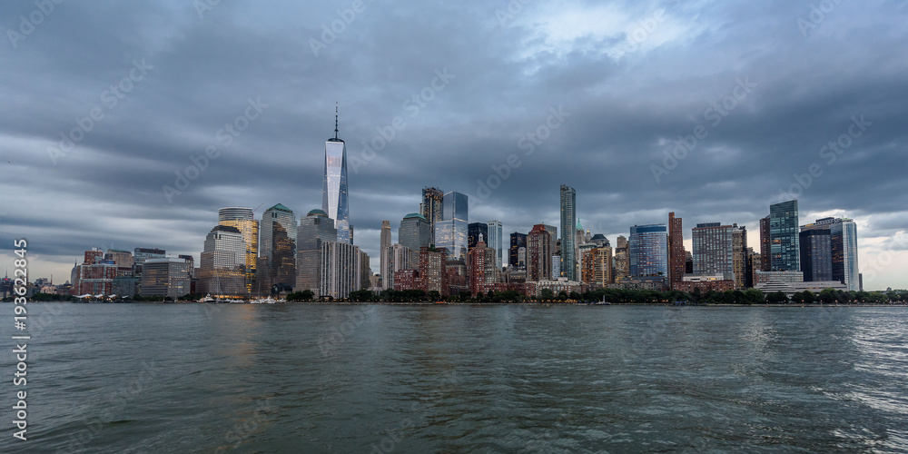 Fototapeta premium Skyline of Lower Manhattan