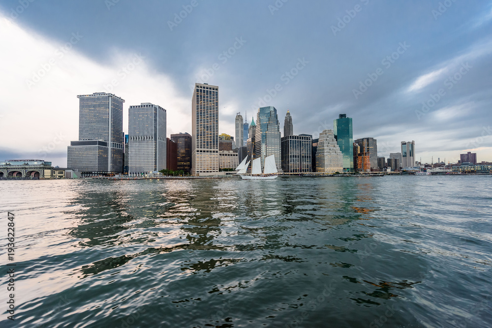 Fototapeta premium Skyline of Lower Manhattan