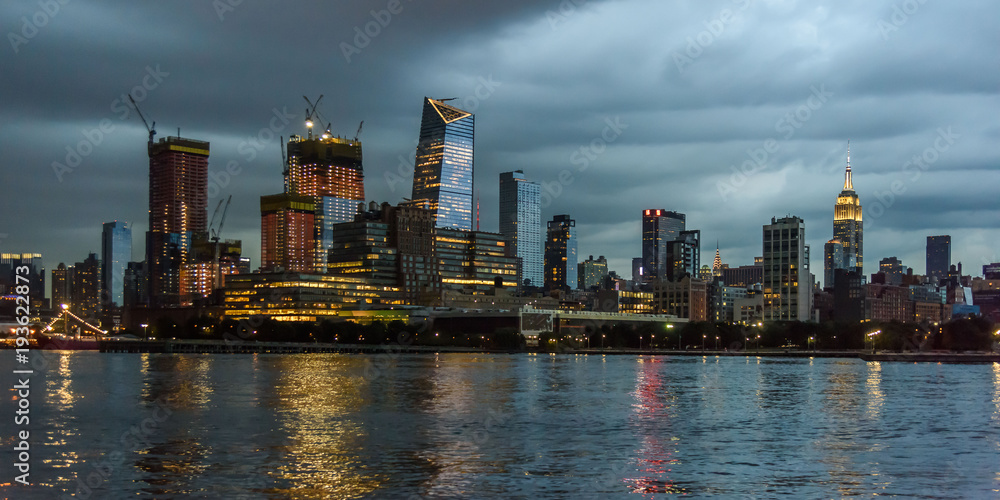 Fototapeta premium Skyline of Lower Manhattan