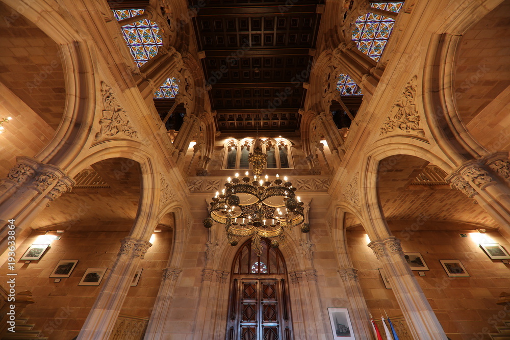 Interior del Palacio de Sobrellano en Comillas, Cantabria, España