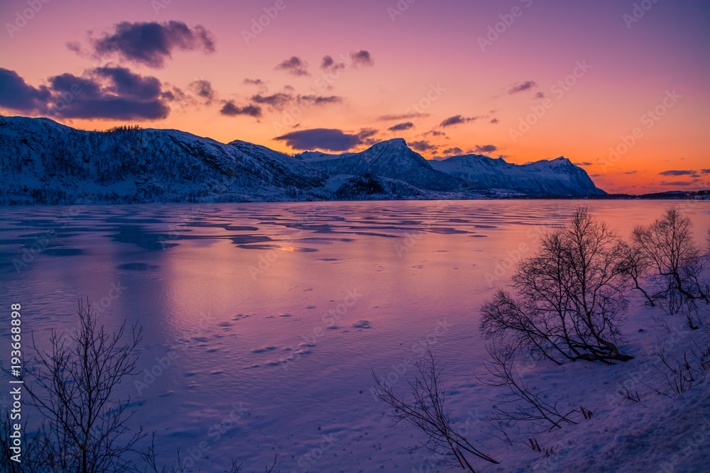 fjord, rorbuer , frozen sea