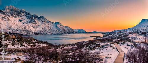 Cuadro en lienzo Henningsvaer