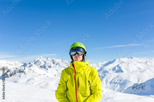 Image of sporty man wearing mask and helmet