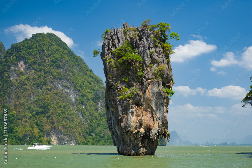 Naklejka premium Thailand, Phuket, 2017 - James Bond island view