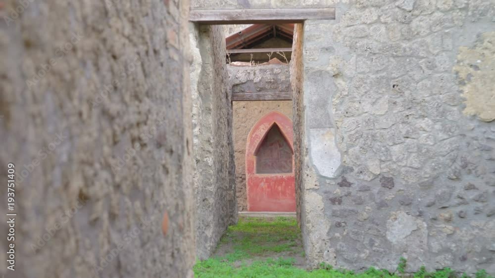 16900_A_small_house_block_on_the_wall_in_Pompeii_Italy.mov 16900_A_small_house_block_on_the_wall_in_Pompeii_Italy.mov