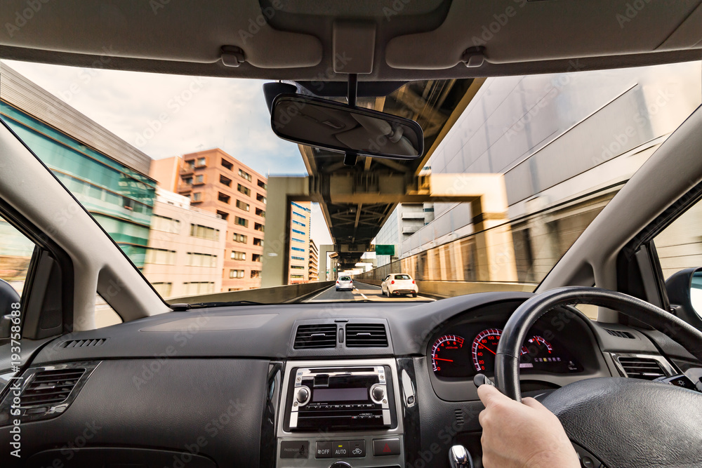 運転席から見える都会の景色 Stock Photo | Adobe Stock