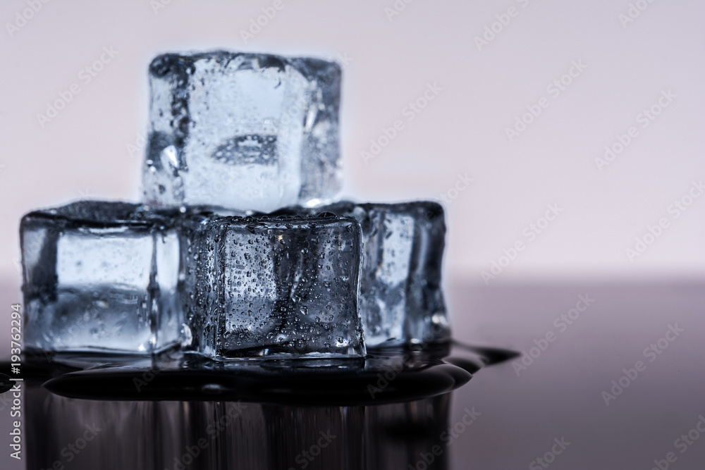 Many ice cubes Many ice cubes
