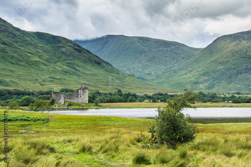 View of Loch Awe and Kilchurn Castle. Kilchurn Castle was the base of Clan Campbell in 15th century, Argyll, Scotland, Britain